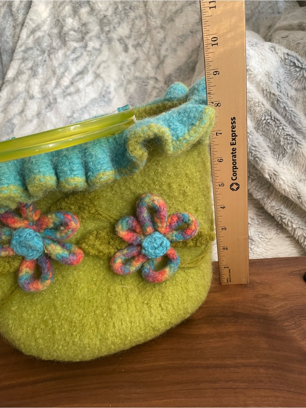 lime green felted wool purse with flowers - Picture 8 of 10